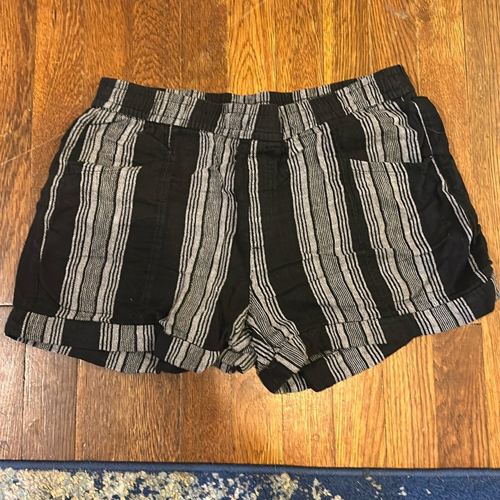 Linen shorts